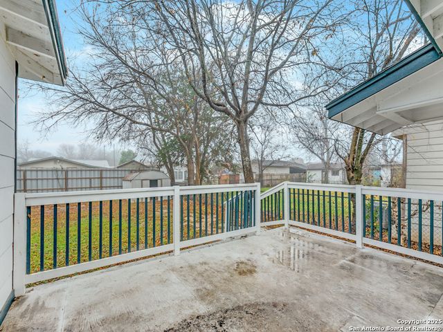 518 W ACADEMY ST, San Antonio, TX 78226