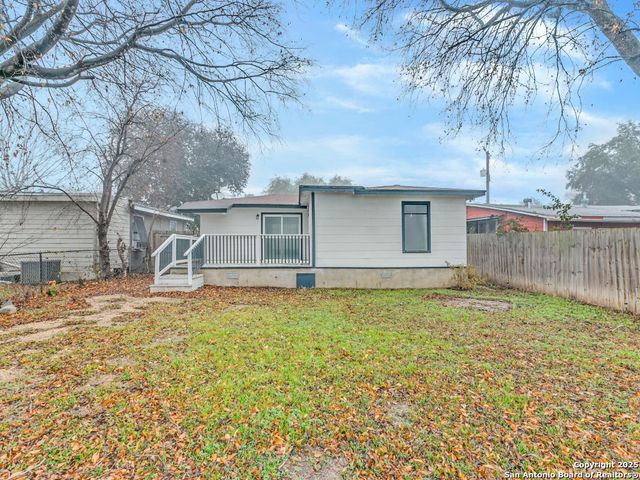 518 W ACADEMY ST, San Antonio, TX 78226