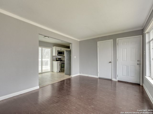 518 W ACADEMY ST, San Antonio, TX 78226
