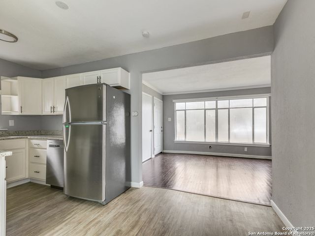 518 W ACADEMY ST, San Antonio, TX 78226