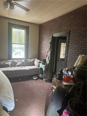1219 Itin Street, Spring Hill, PA 15212