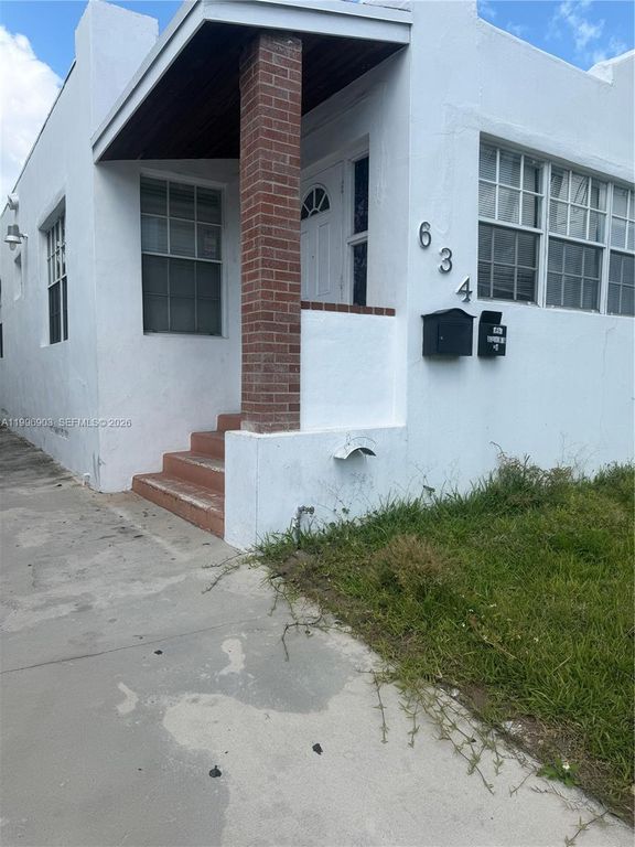 634 SW 10th Avenue, Miami, FL 33130
