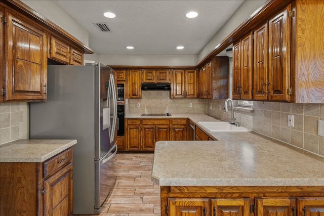 1919 Baylor Drive, Richardson, TX 75081