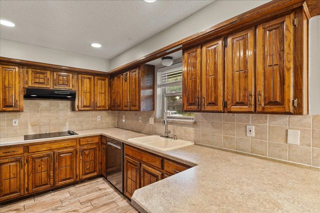 1919 Baylor Drive, Richardson, TX 75081
