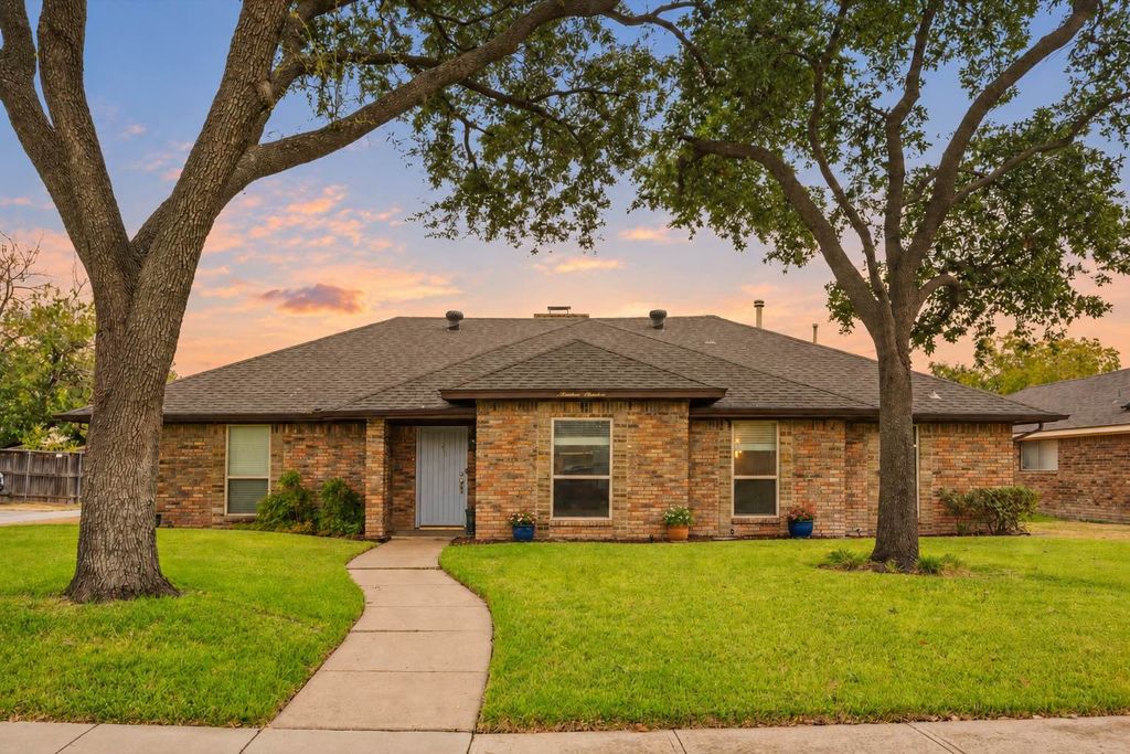 1919 Baylor Drive, Richardson, TX 75081