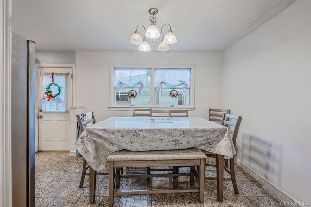 15 Macon Street, Lindenhurst, NY 11757