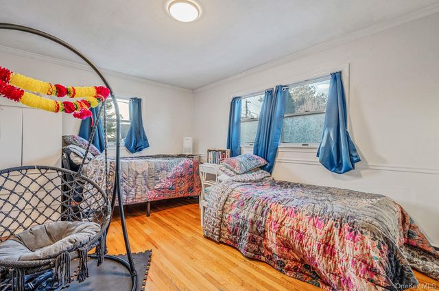 15 Macon Street, Lindenhurst, NY 11757