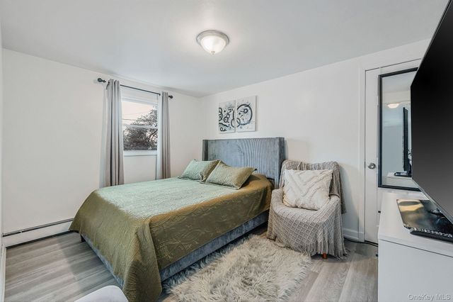 15 Macon Street, Lindenhurst, NY 11757