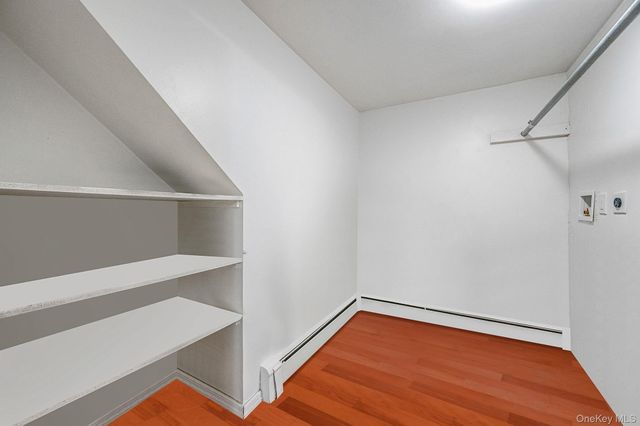 15 Macon Street, Lindenhurst, NY 11757