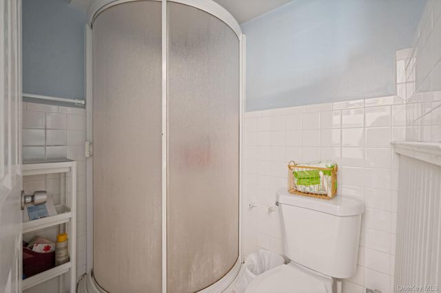 15 Macon Street, Lindenhurst, NY 11757