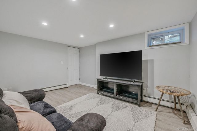 15 Macon Street, Lindenhurst, NY 11757