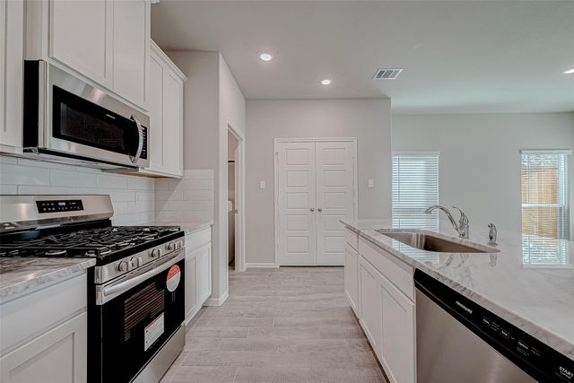 12375 Sunset Canyon Way, Willis, TX 77318