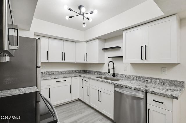 4444 E PARADISE VILLAGE Parkway N 252, Phoenix, AZ 85032