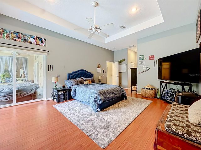 10301 FOX SPARROW AVENUE, Weeki Wachee, FL 34613