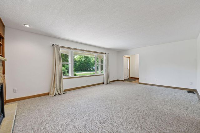 428 St Peter Avenue, Delano, MN 55328