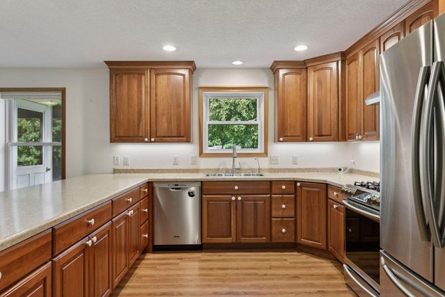 428 St Peter Avenue, Delano, MN 55328