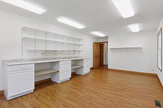 428 St Peter Avenue, Delano, MN 55328