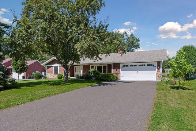 428 St Peter Avenue, Delano, MN 55328