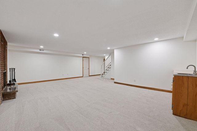 428 St Peter Avenue, Delano, MN 55328