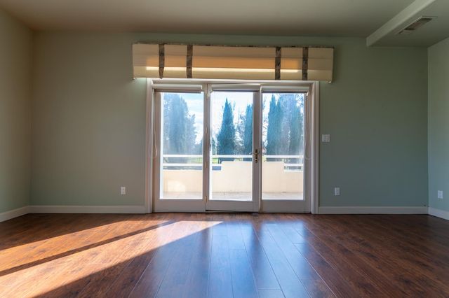 8067 E Belmont Avenue, Fresno, CA 93737