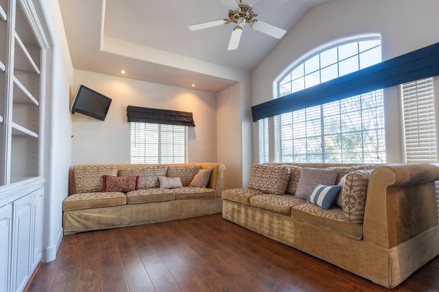 8067 E Belmont Avenue, Fresno, CA 93737