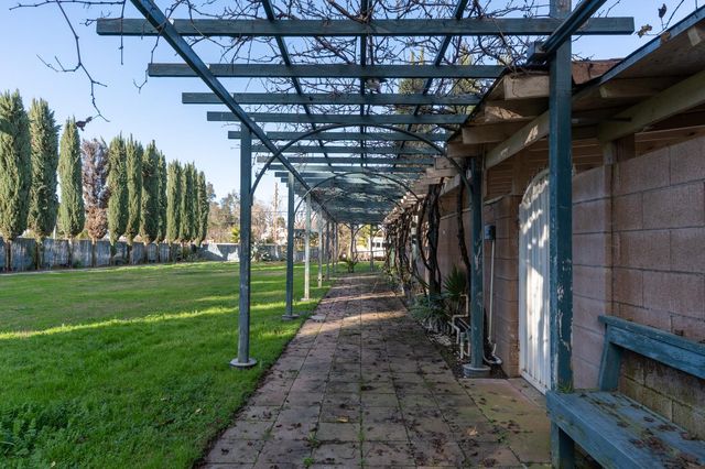 8067 E Belmont Avenue, Fresno, CA 93737