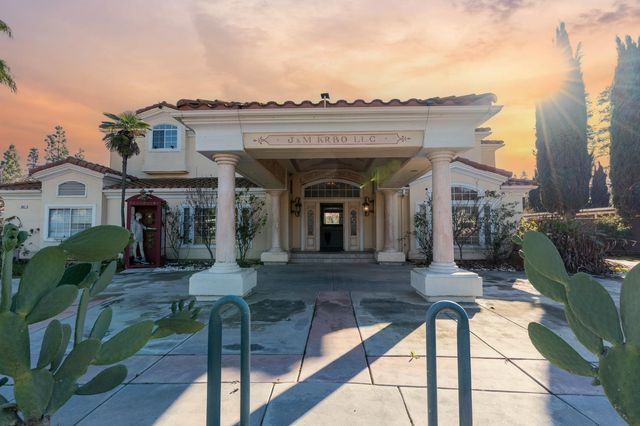 8067 E Belmont Avenue, Fresno, CA 93737