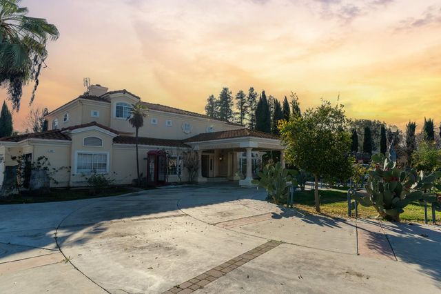 8067 E Belmont Avenue, Fresno, CA 93737