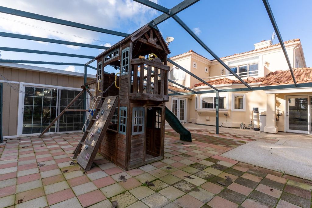 Image 31 of property listing at 8067 E Belmont Avenue, Fresno, CA 93737