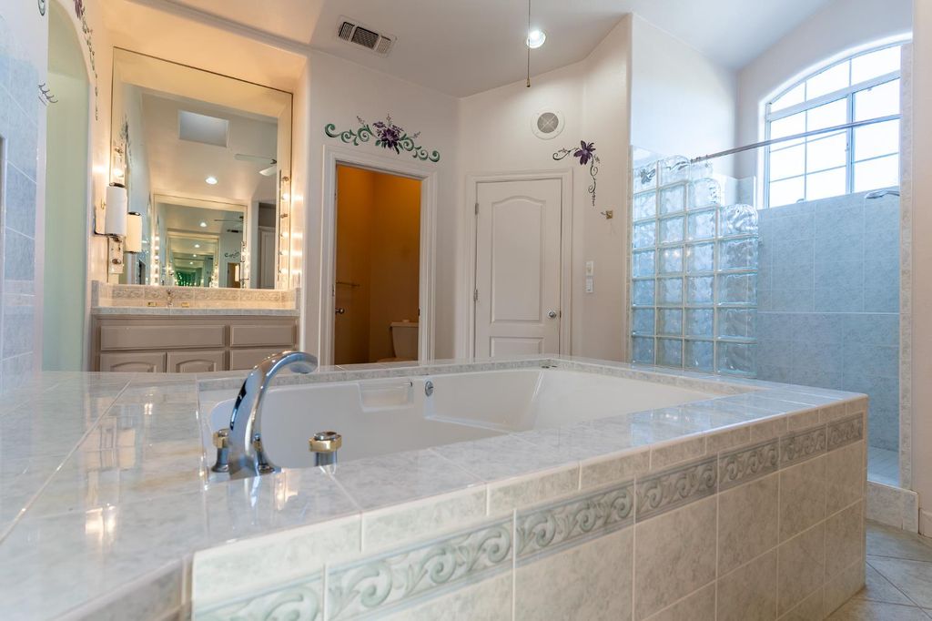 Image 39 of property listing at 8067 E Belmont Avenue, Fresno, CA 93737