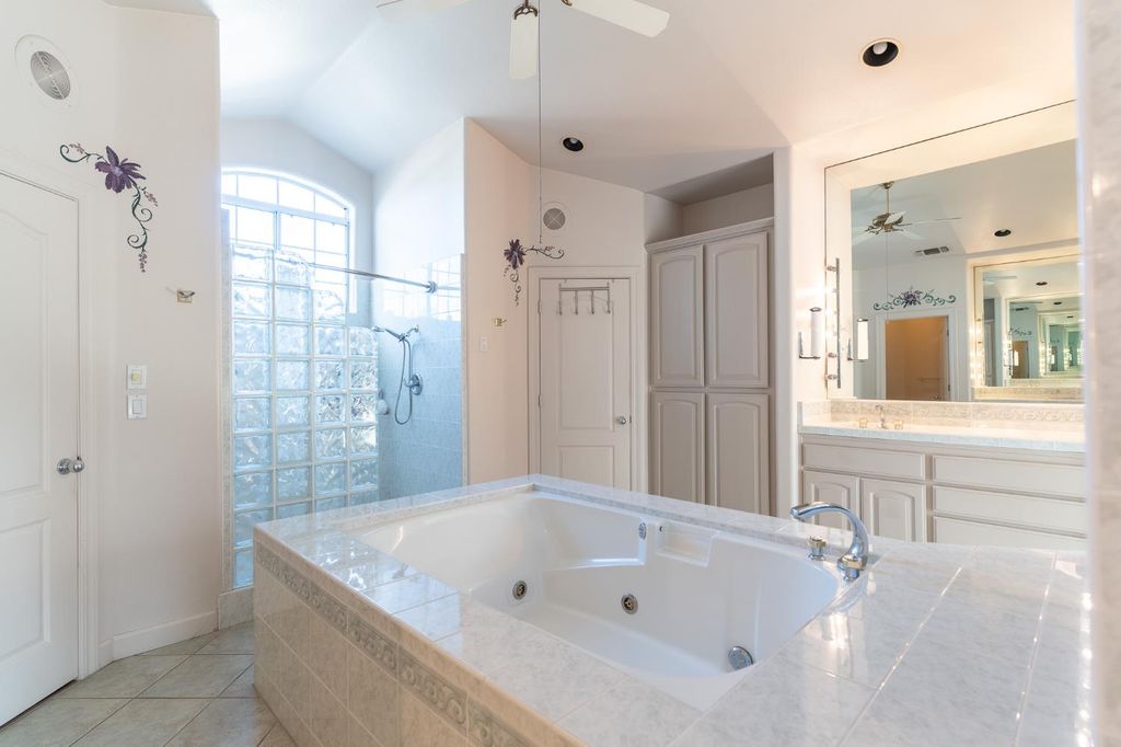 Image 40 of property listing at 8067 E Belmont Avenue, Fresno, CA 93737