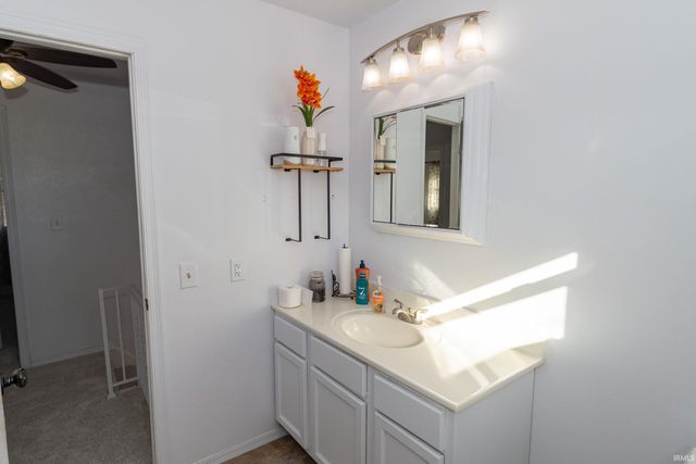 2734 Arrowhead Drive, South Bend, IN 46628