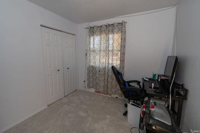 2734 Arrowhead Drive, South Bend, IN 46628