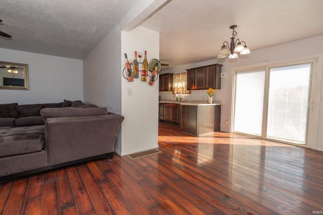 2734 Arrowhead Drive, South Bend, IN 46628