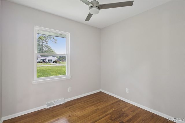 8238 Lansdowne Rd, Mechanicsville, VA 23116