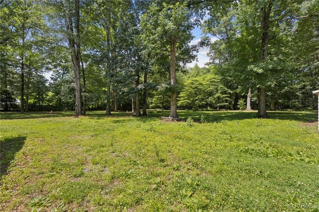 8238 Lansdowne Rd, Mechanicsville, VA 23116