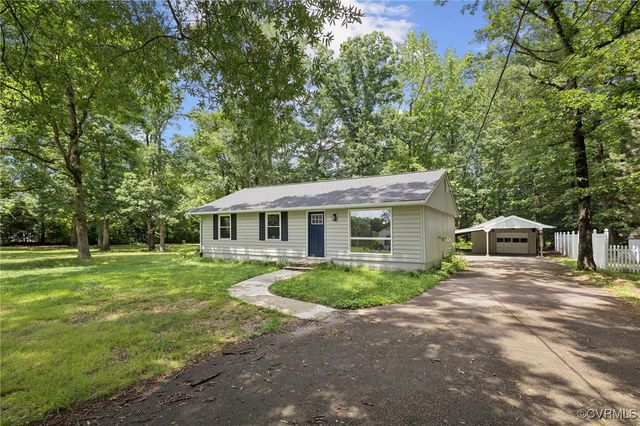 8238 Lansdowne Rd, Mechanicsville, VA 23116