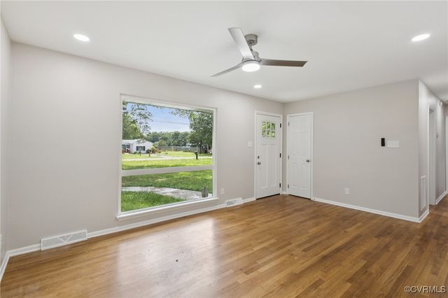 8238 Lansdowne Rd, Mechanicsville, VA 23116