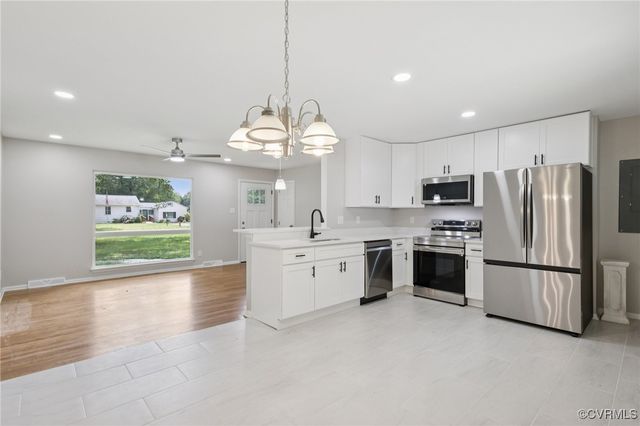 8238 Lansdowne Rd, Mechanicsville, VA 23116