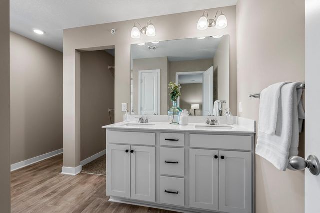 6548 Genevieve Trail S, Cottage Grove, MN 55016