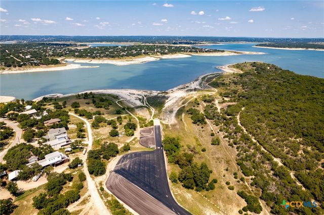1381 Hillcrest Forest, Canyon Lake, TX 78133