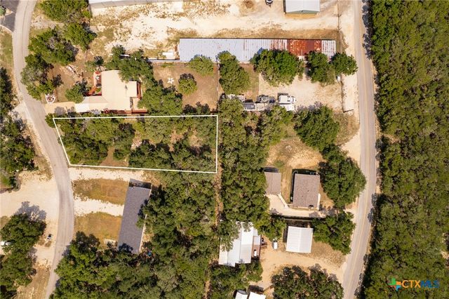 1381 Hillcrest Forest, Canyon Lake, TX 78133