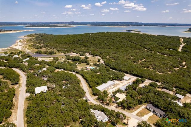 1381 Hillcrest Forest, Canyon Lake, TX 78133
