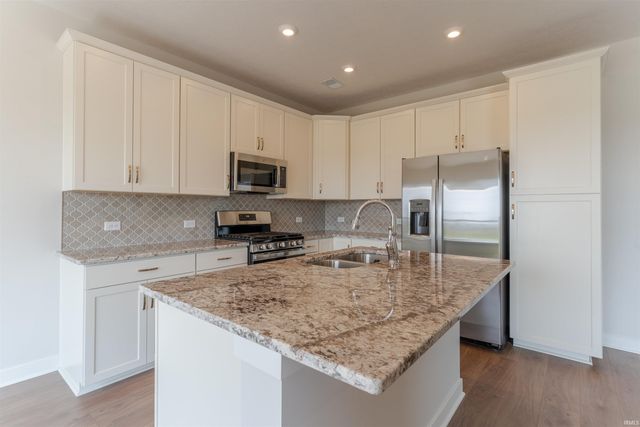 3163 Goswell Drive, Newburgh, IN 47630