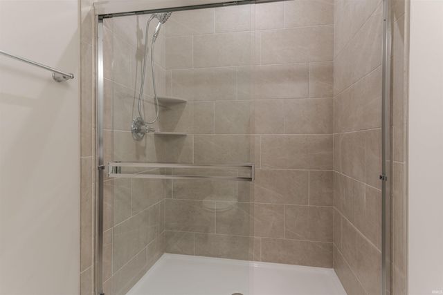 3163 Goswell Drive, Newburgh, IN 47630