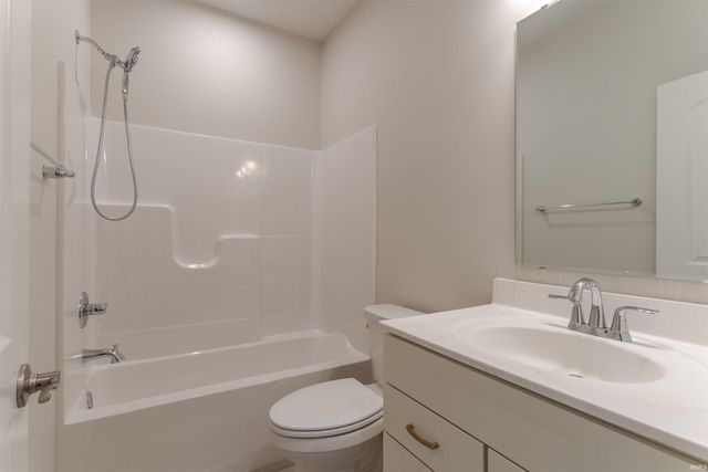 3163 Goswell Drive, Newburgh, IN 47630