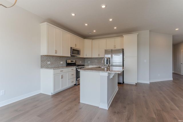3163 Goswell Drive, Newburgh, IN 47630