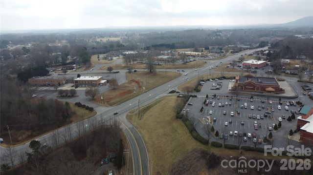 2542 S Nc Hwy 127 Highway, Hickory, NC 28602
