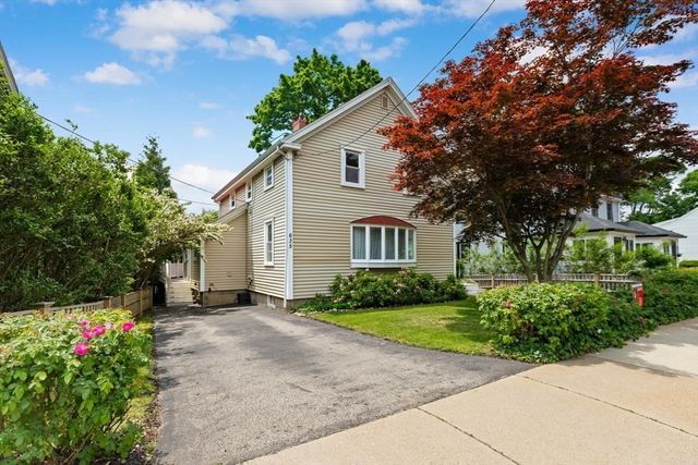 635 Adams St, Milton, MA 02186
