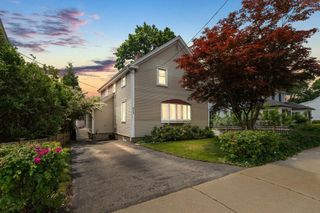 635 Adams St, Milton, MA 02186